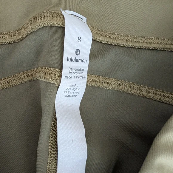 Lululemon Green Activewear - Picture 2 of 5